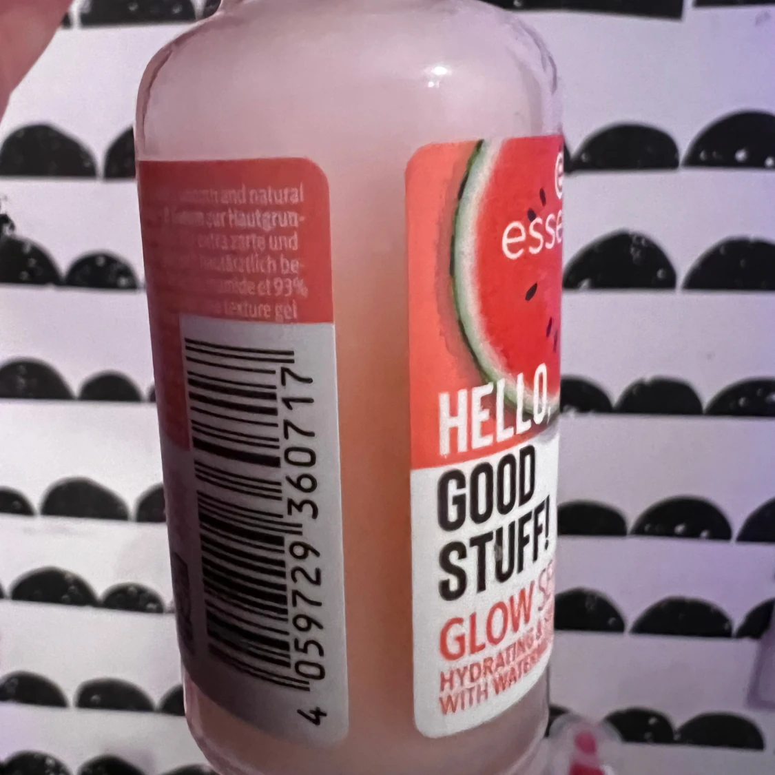 Glow Serum Primer från Essence - 90