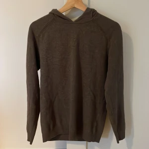 Massimo Dutti hoodie - Kashmir/ull blandning, storlek M passar S                        Inga större defekter alls! 