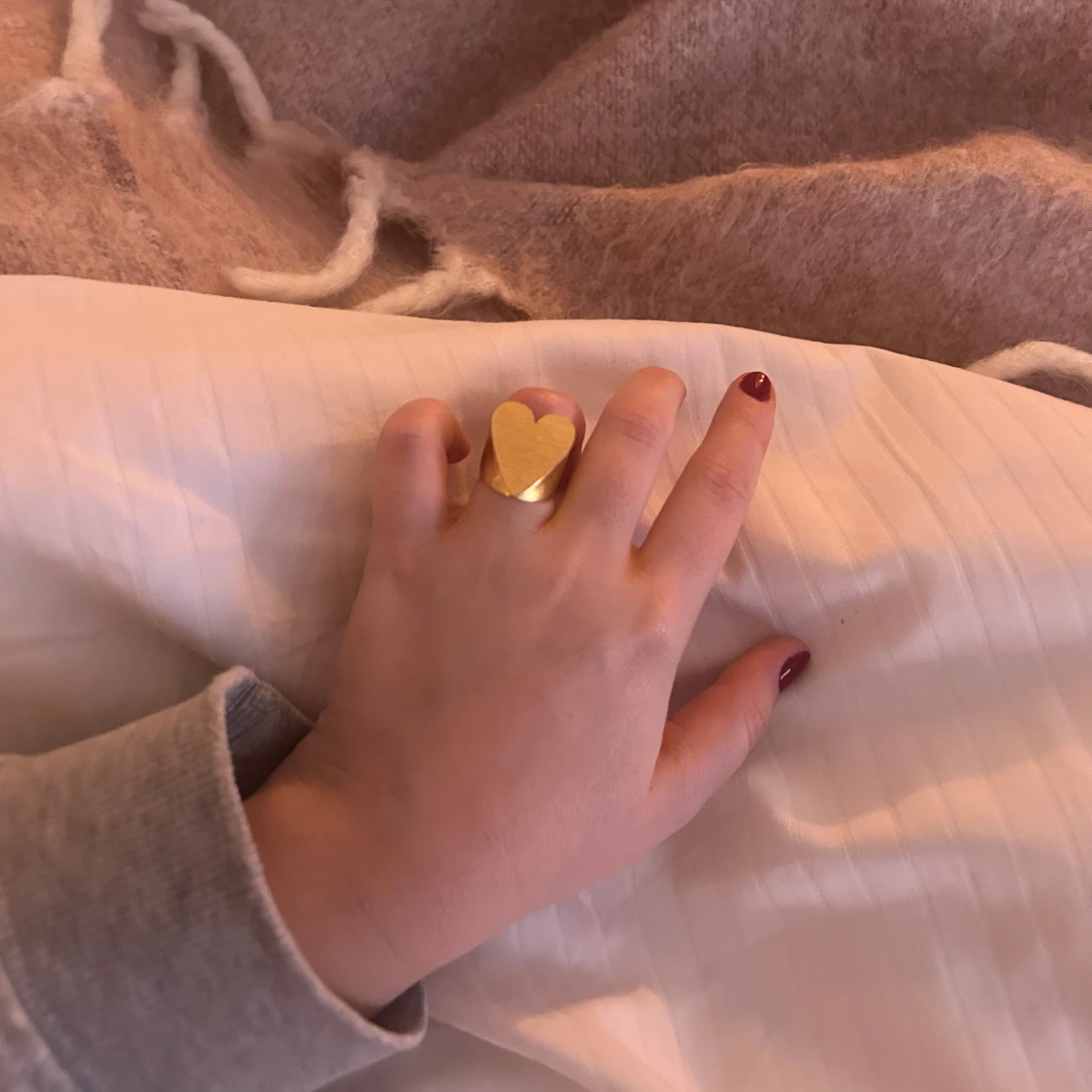 Guldfärgad ring med hjärta från Zadig & Voltaire - 90