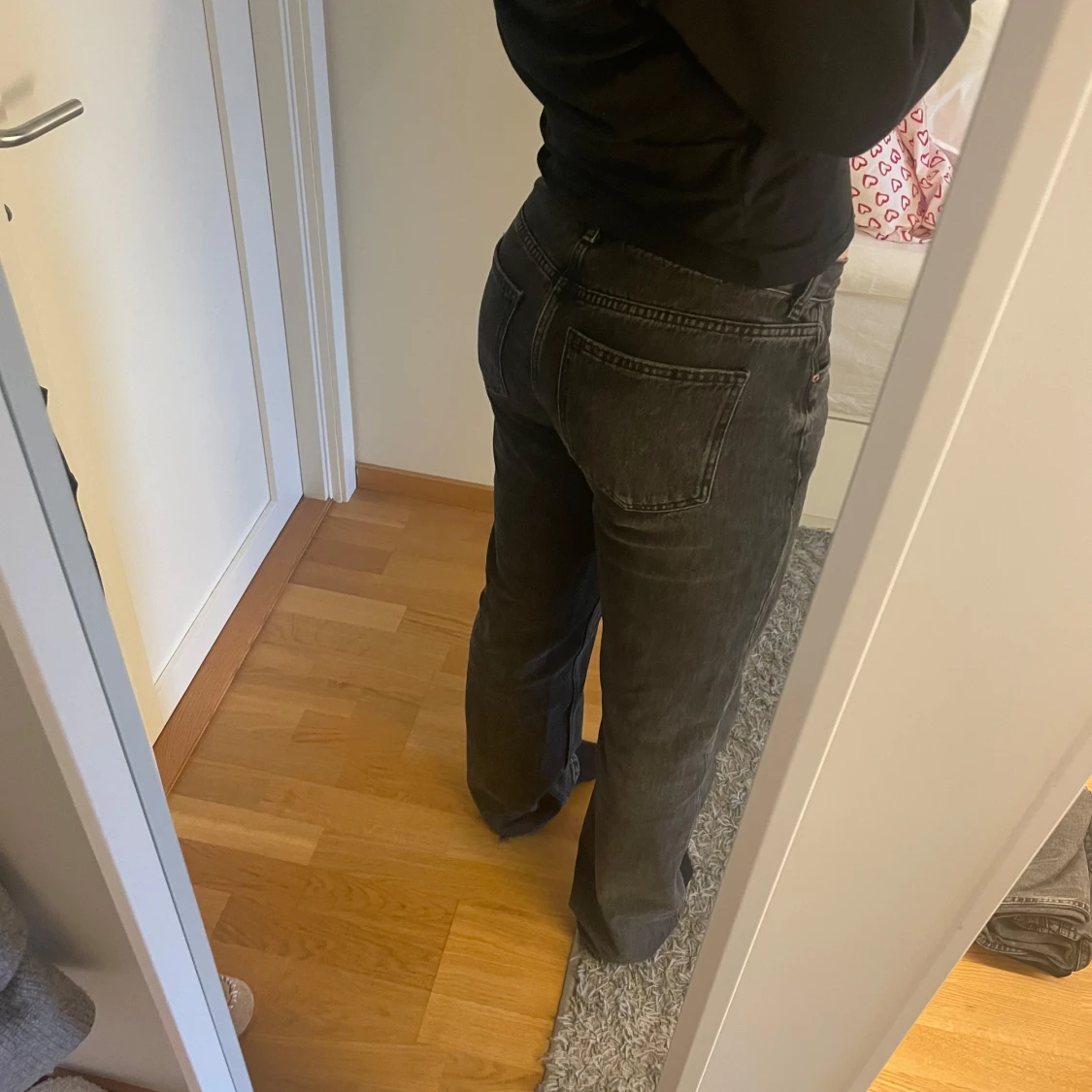 Svarta jeans från Gina Tricot - 90