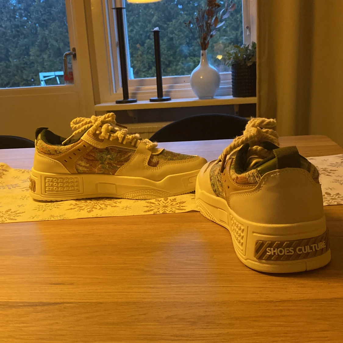 Mönstrade sneakers från Shoes Culture - 90