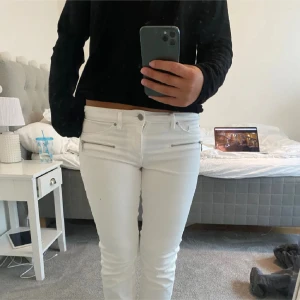 Lågmidjade jeans - Super snygga Lågmidjade jeans från esprit