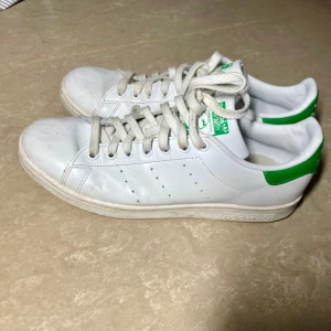 Adidas Stan Smith's - Helt okej skick men inte använda så mycket. 