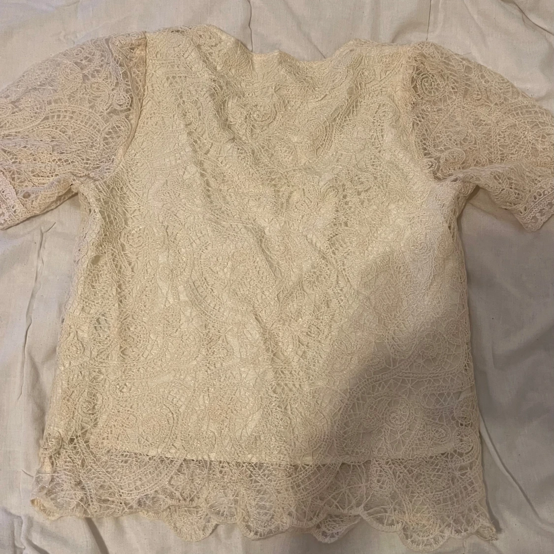 Beige spetsblus - 90