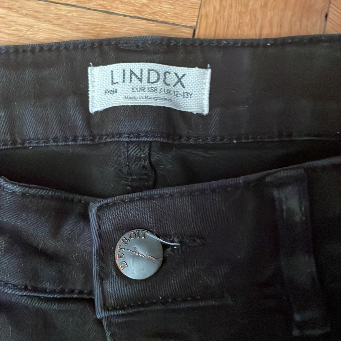 Tre par bootcut jeans i olika färger  - 91