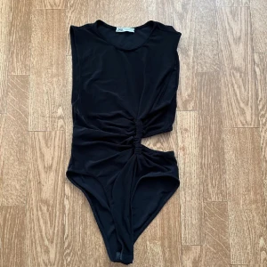 Body med öppen rugg - Så fin body från zara stl S😍