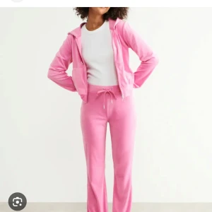 Jättefint sweatjacka från Gina💖💖 - Jättebra material och från Gina. Storleken L och jättebra dupee för juicy. Pris kan diskuteras 💖💖