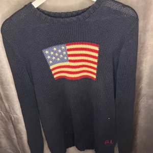 Ralph Lauren tröja  - Säljer nu denna sällsynta Ralph lauren tröja | Tröjan är i storlek Xl för barn men passar S-M | Vid frågor är det bara att höra av sig🙌