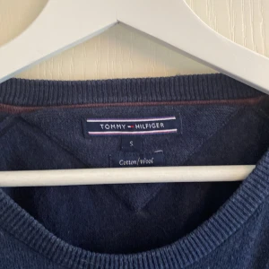 Tommy Hilfiger tröja - Storlek S mycket bra skick💕