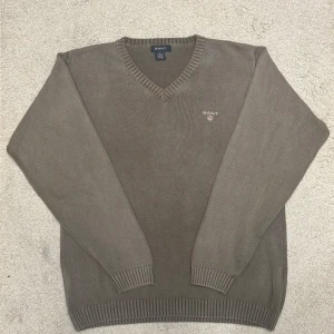 Khaki Tröja från Gant - Märke: Gant Storlek: L Färg: Khaki Skick: Mycket bra skick