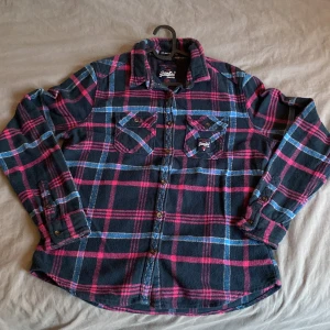 Stickad tröja  - Stickad japansk tröja i bra skick! Säljes inte längre 