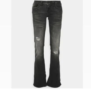 Ltb valerie jeans - Säljer dessa så snygga jeans från LTB i modellen valerie storlek 27x34❣️❣️De är något uppsydda så passar en 27x32 också! Kom privat för egna bilder❣️