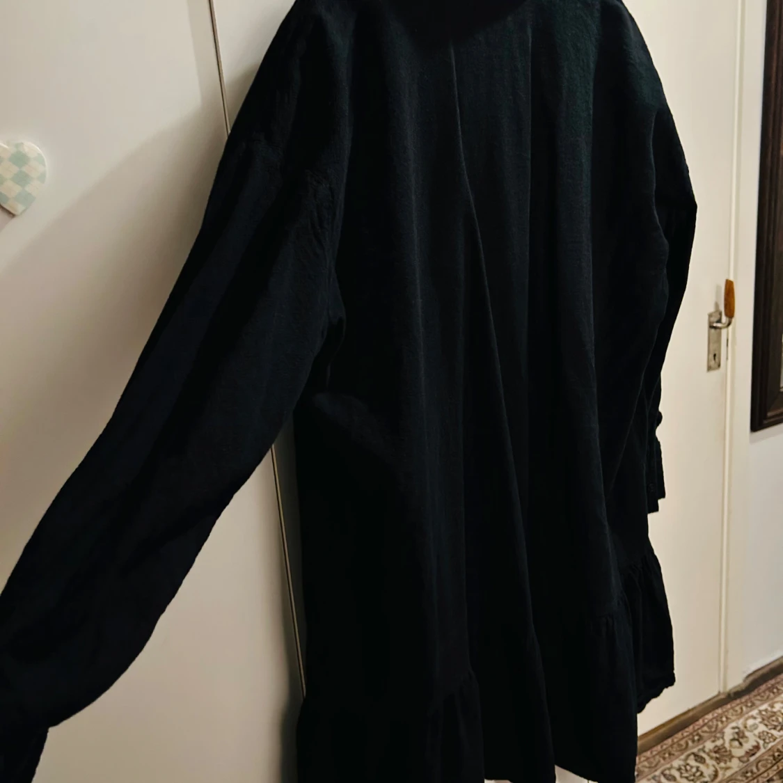 Svart långklänning från Vero Moda i storlek S som även passar M. - 93