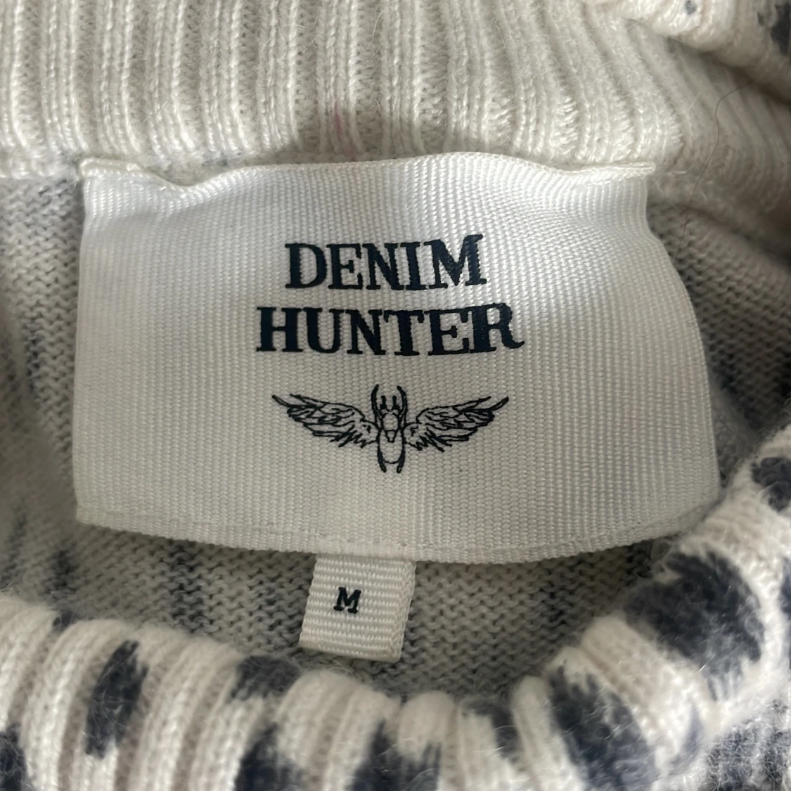 Stickad tröja med mönster - 91