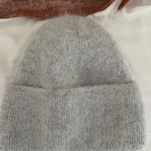 Alvii mössa - Mössa från Alvii som är som ny 