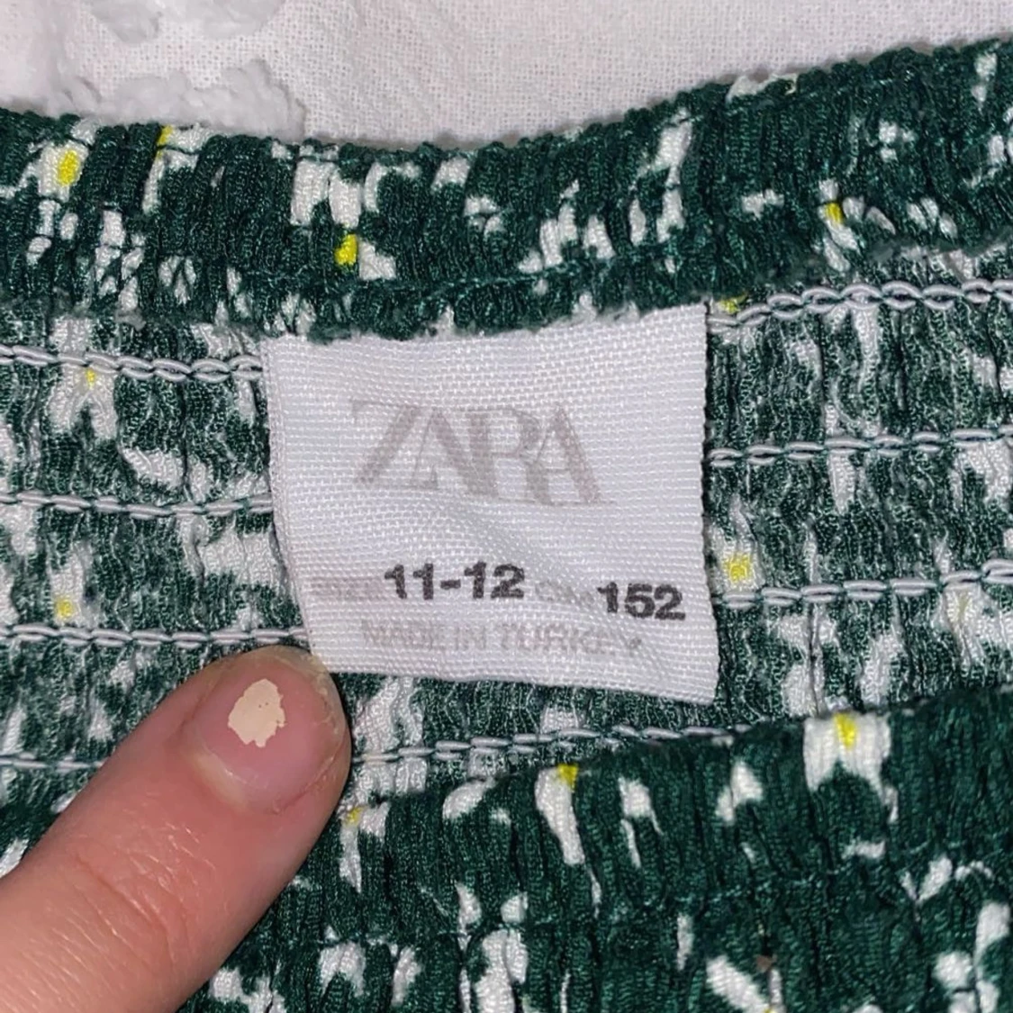 Fin grön kjol från Zara 🙏🏼🙏🏼  - 93