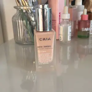 Hej jag säljer min Caia drew drops provat en gång men för ljus för mig 30 ml❤️