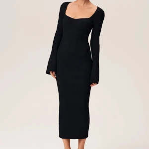 Adoore klänning - Stickad klänning i toppenskick från Adoore. Köptes för 1595kr.😚