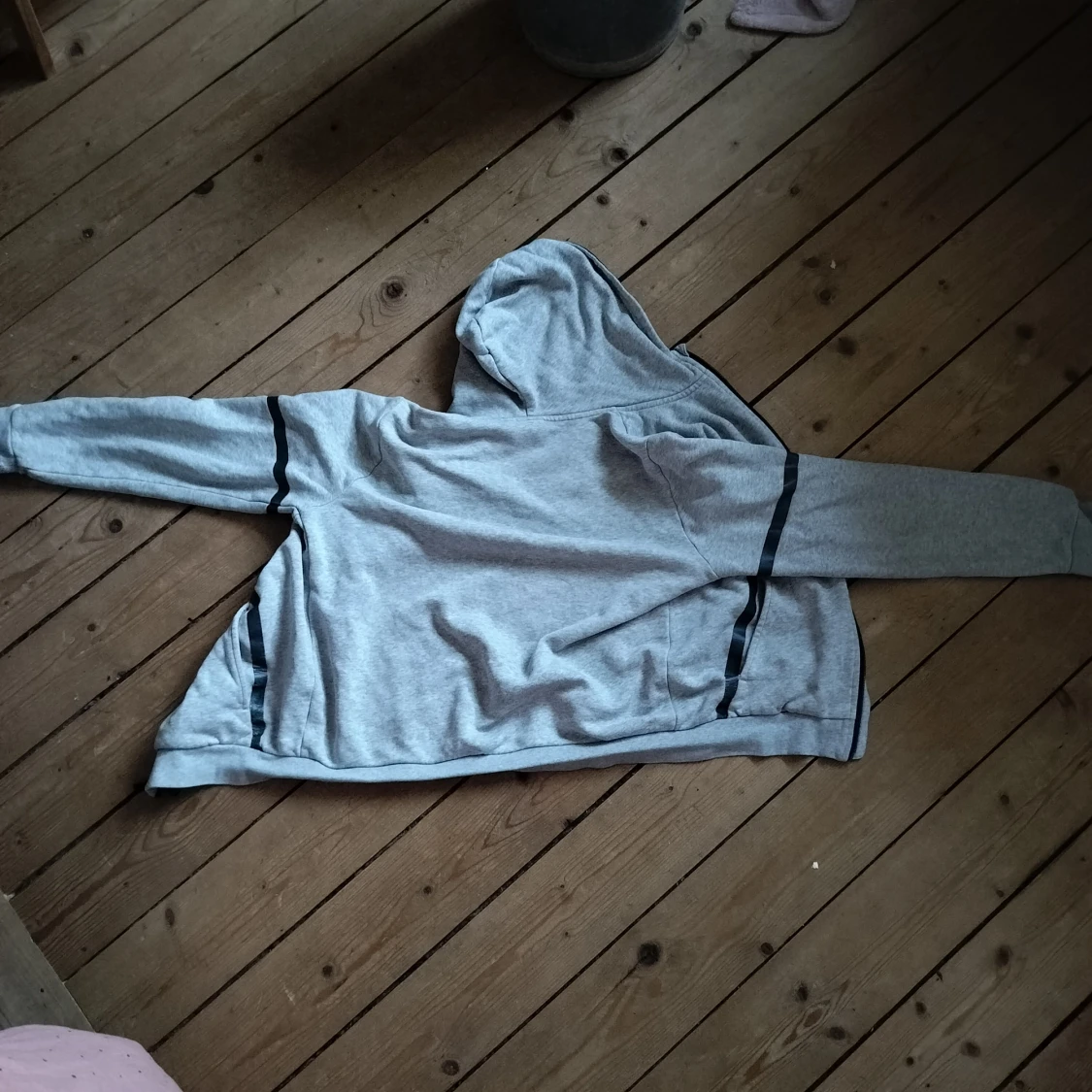 Grå hoodie från BOSS - 92