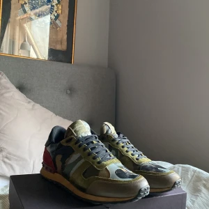 Valentino rockrunners  - 8/10 sick storlek 43 