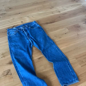Levis jeans  - Riktigt sköna levis 501 jeans Nypris 1199 Mitt pris 499 
