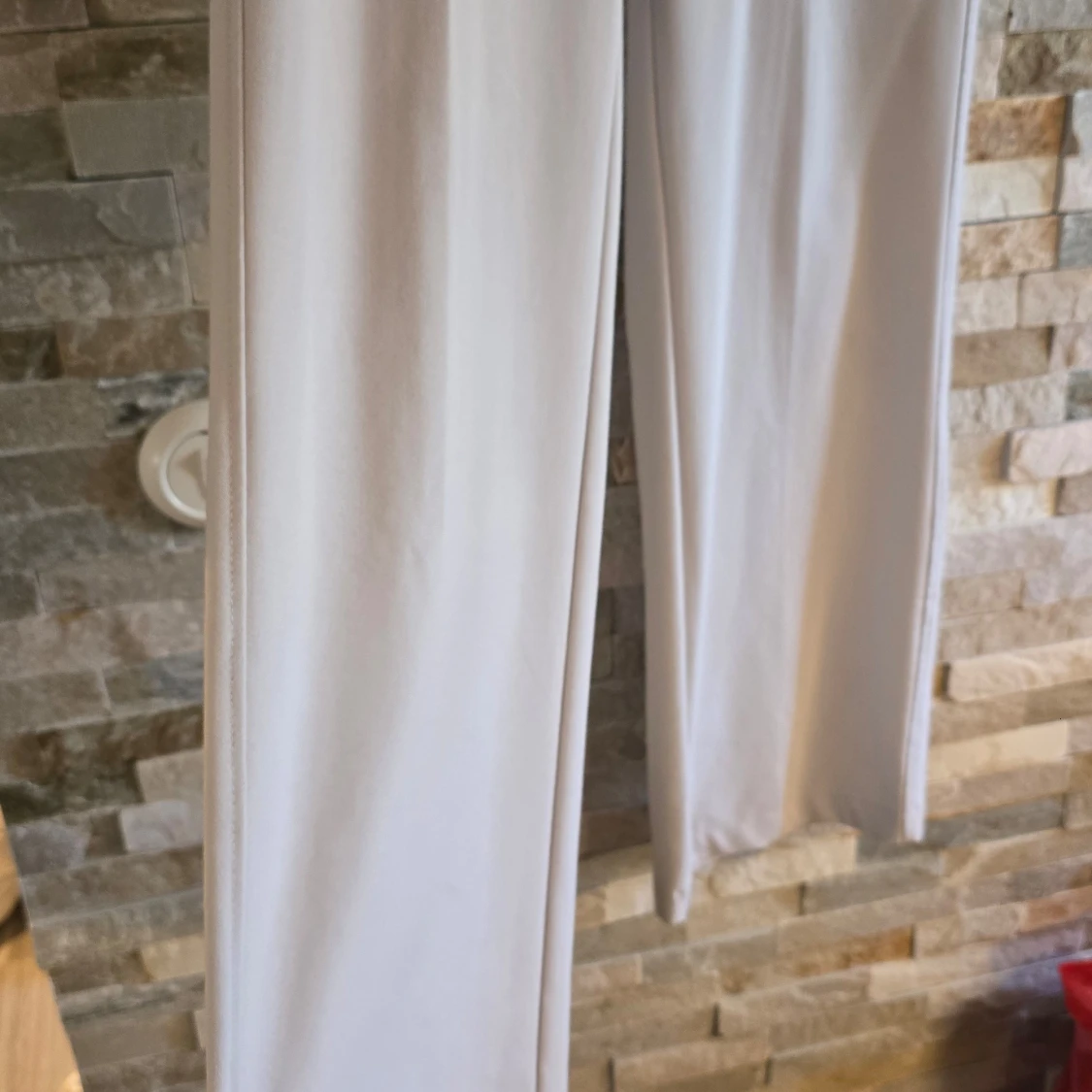 Beige byxor från Bershka - 91