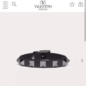 Valentino armband  - säljer mitt valentino armband som är köpt på NK, nypris 3085kr