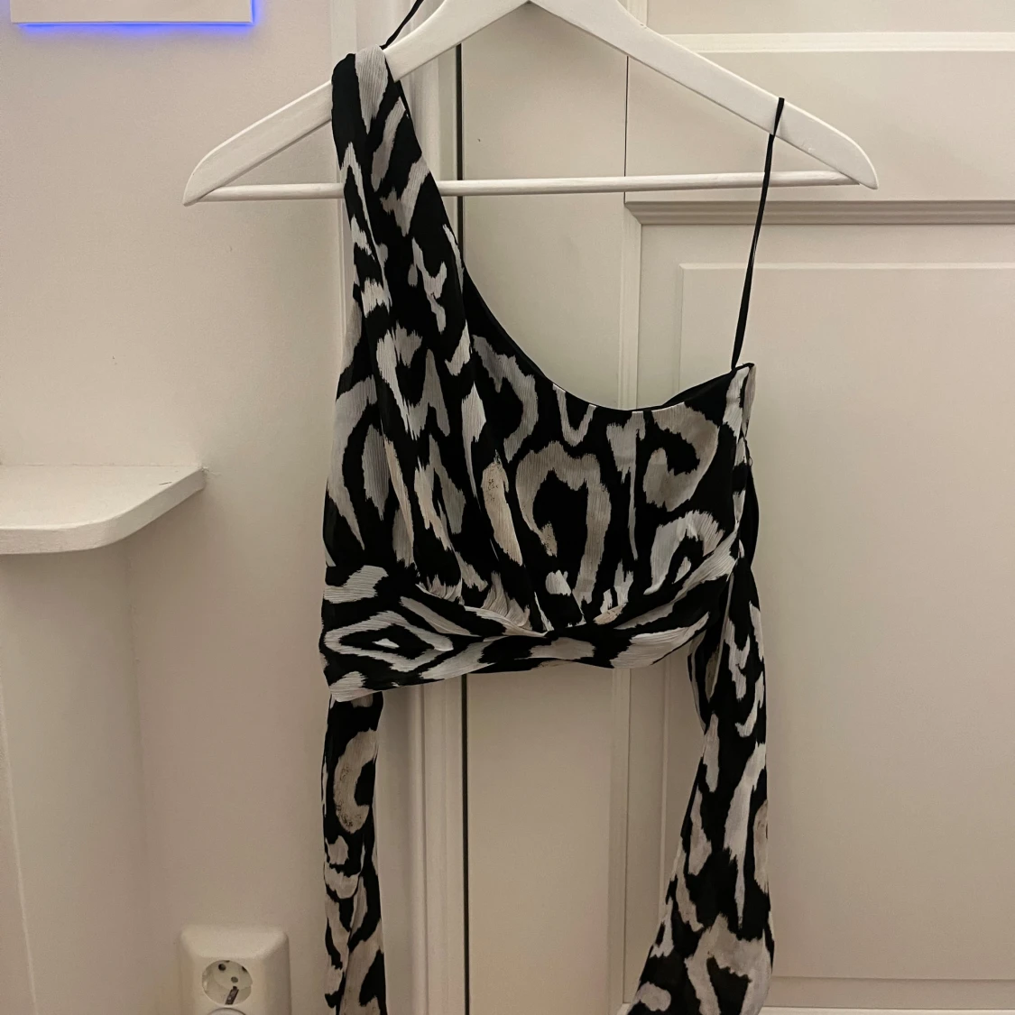 zebra mönstrad one shoulder topp - 90