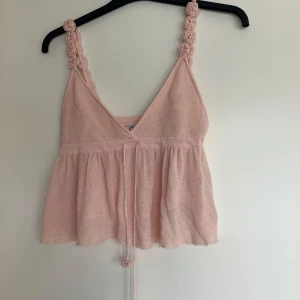 Zara linne - Superfint rosa linne ifrån zara som inte kommer till användning längre. I fint skick. Storlek M men passar som en S/XS. 💘