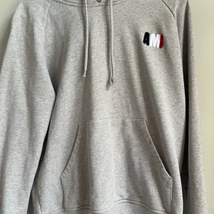 Ami hoddie - Ny pris 3000kr
