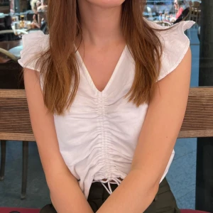 Supersöt topp🤍 - Jättegullig vit blus/topp🤍