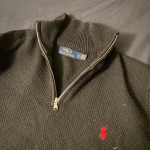 Ralph Lauren Half Zip - Helt ny, Polo Ralph Lauren half zip, svart färg. Storlek S