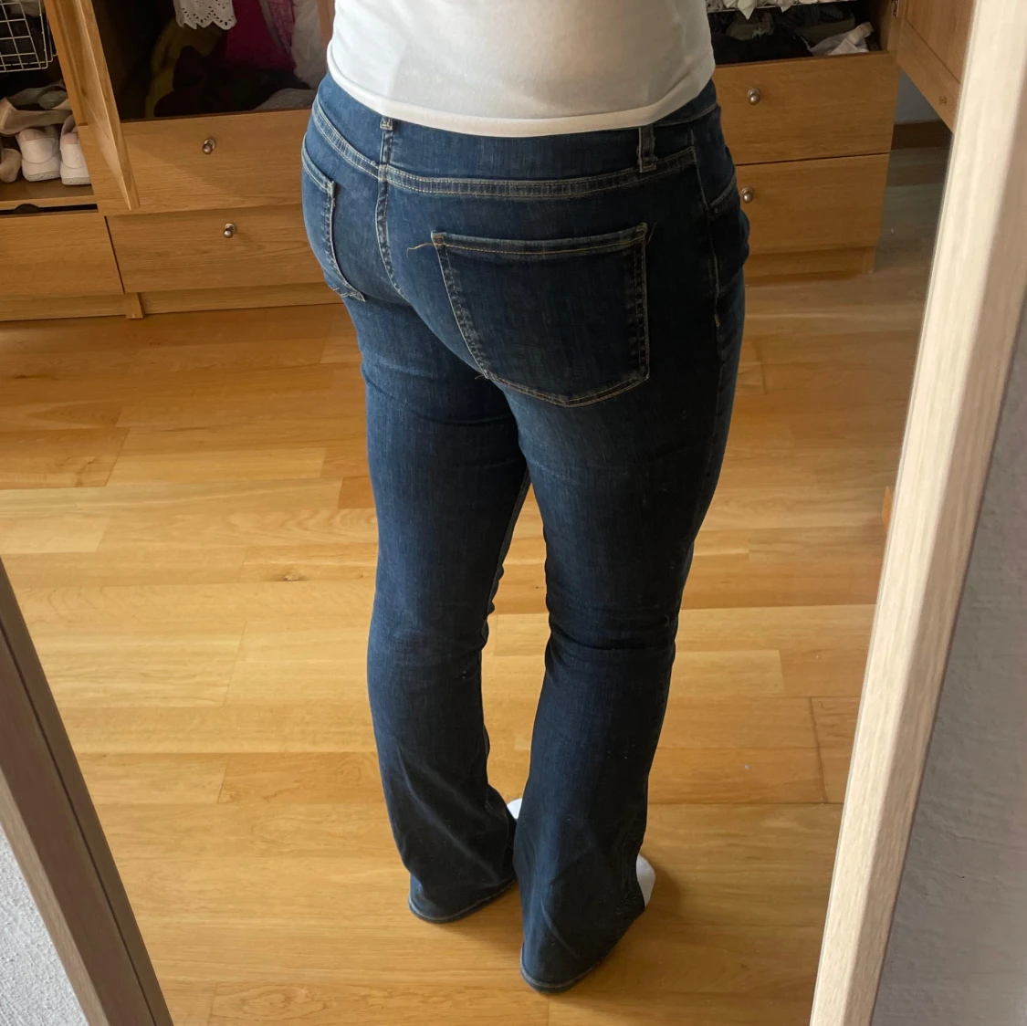 Zara low bootcut jeans - 90