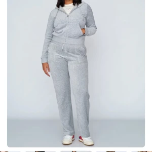 Juicy set - Hela sättet som inte kommer till användning längre inga defekter. Passar s och m. Hör av er för frågor!🩷