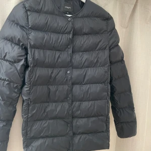 Quiltad jacka - Quiltad jacka från Lawrence Grey, storlek s. Nypris lite över 1000kr Knappt använd💓