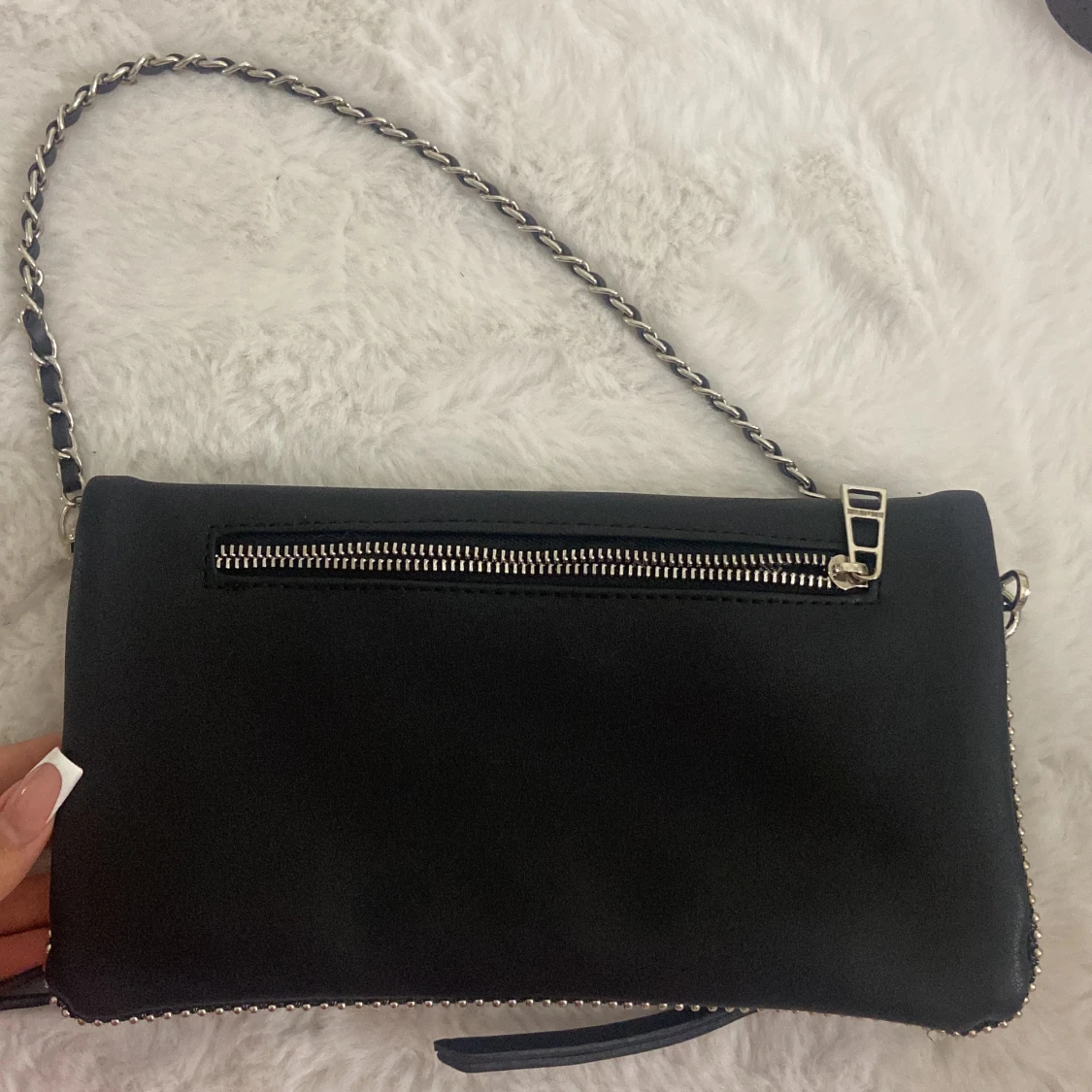 Svart väska - 91