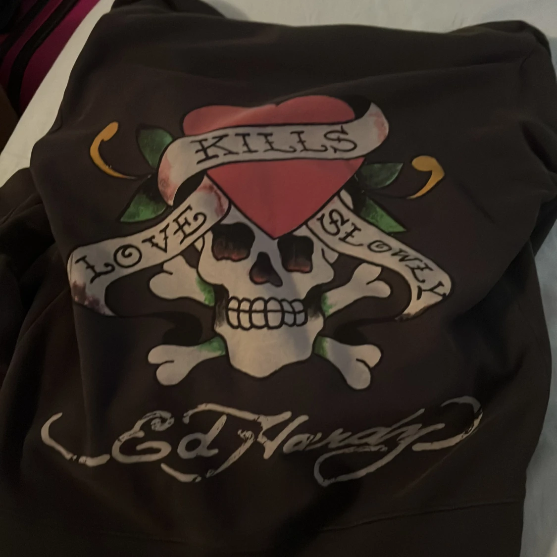 Grå hoodie från Ed Hardy - 90