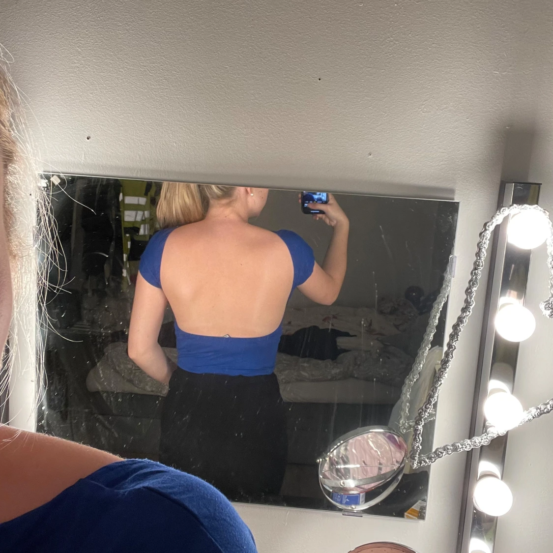 Blå topp med öppen rygg - 2