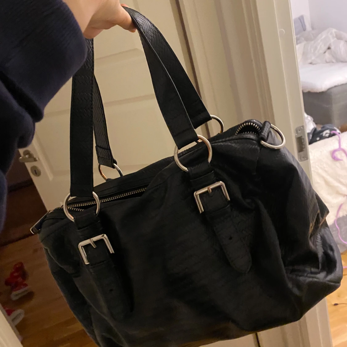 Svart handväska från Armani Jeans - 91