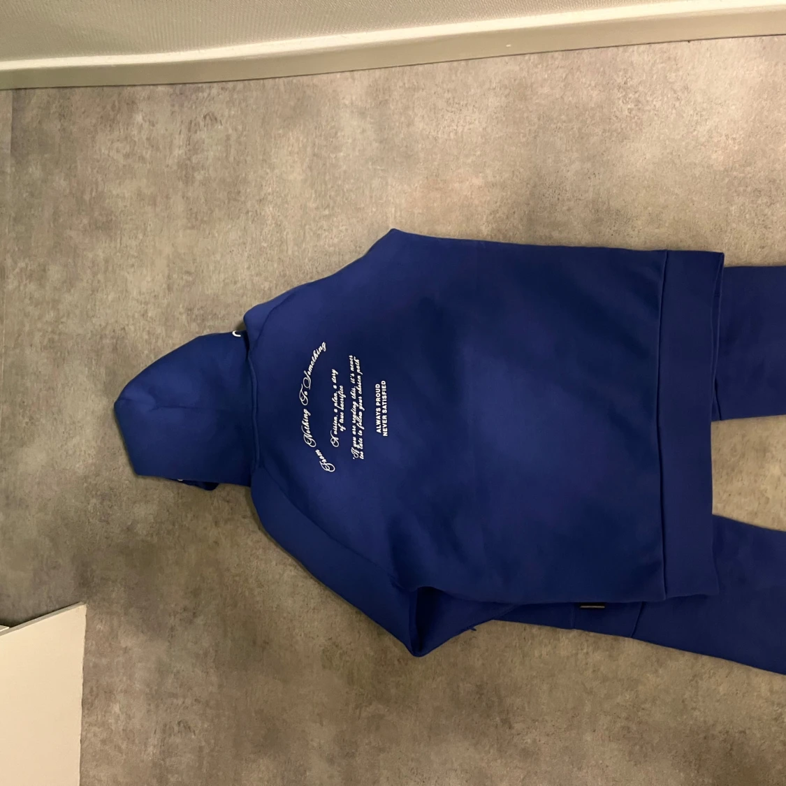 Blå hoodie från Hoodrich - 91