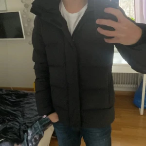 J.Lindberg jacka - Tja, säljer denna skjut snygga vinterjackan | Märke: J.lindberg | Skick: 9/10 | Storlek: S | För frågor är det bara att skriva | Pris går att diskutera |