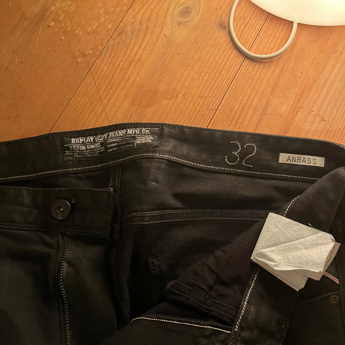 Svarta Replay jeans  - 92