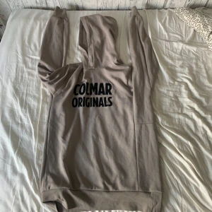Colmar hoodie  - Säljer denna colmar hoodien i ny skick. Säljer pga att den aldrig används.