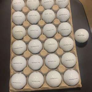 Titleist Prov1  - Säljer olika golfbollar hör av er riktigt bra pris 