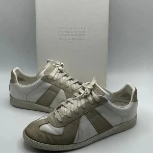 Maison Marigela ”GATS” - Säljer dessa äkta Maison Margiela ”GATS”| Skick 8/10(Inga defekter, men lite smutsiga)| Skokartong medföljer men ej dustbag| Kontakta vid minsta fråga eller fundering.