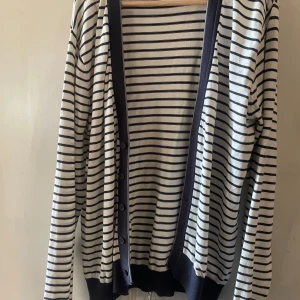Cardigan JC - Cardigan från JC i fint skick 