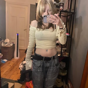 Aliexpress tröja❤️ - Super fin tröja som ahr jättebra passform❤️den är ifrån aliexpress❤️