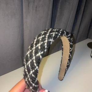 Hårband - Hårband i perfekt skick!