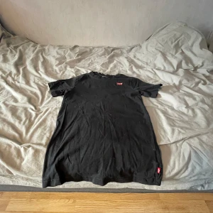 Levis T-shirt  - Bra skick! Inga defekter! Skriv vid frågor!