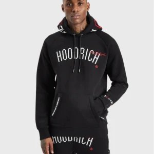 Hoodrich og heat hoodie - En hoodrich og heat hoodie i storlek XS men passar M, använd fåtal gånger men tvättas innan köp, kom pm för bilder och mer information pris kan diskuteras 